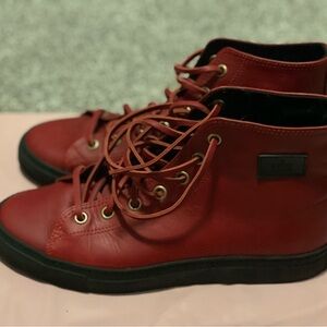 Gucci Red High-Top Lace-Up Sneakers size 7